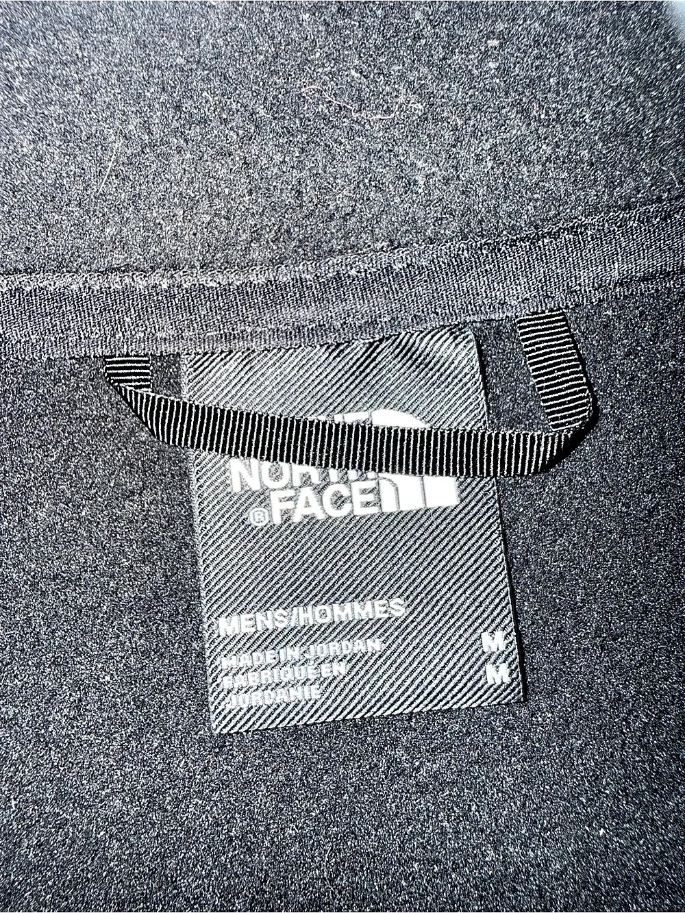 The North Face Men's Black Quarter-Zip Pullover